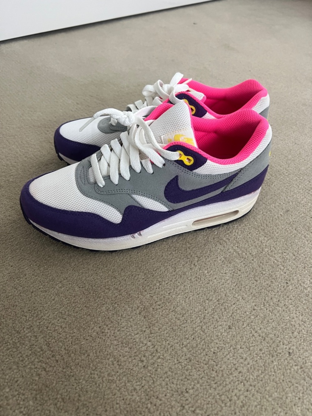 Nike Women’s Air Max 1 Low Top Sneakers - White/Purple/Hot Pink